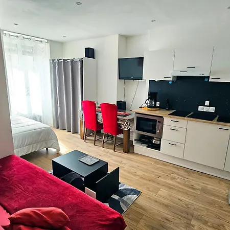 N2 Repos A Carmaux, *